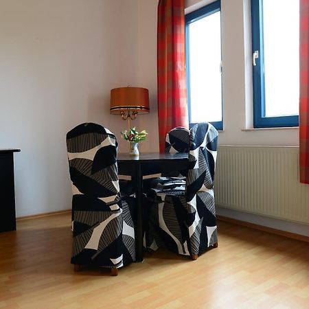 Monteur Und Messewohnung Rodgau Exterior photo